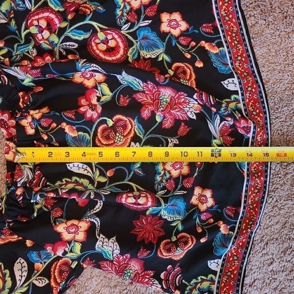 Black Bold Floral Off Shoulder Blouse (NWT) - Picture 9 of 12
